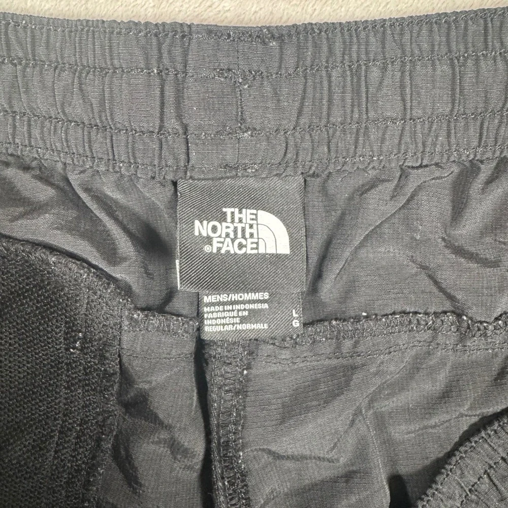 The North Face Shorts Mens Large Black Nylon Elastic Waist Athletic Hiking
